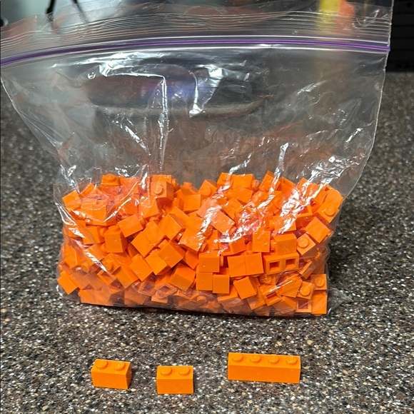 PRE OWNED LEGO PARTS - BRIGHT ORANGE BRICK 1 x 1 - No 3005 QTY 349 - Picture 1 of 6